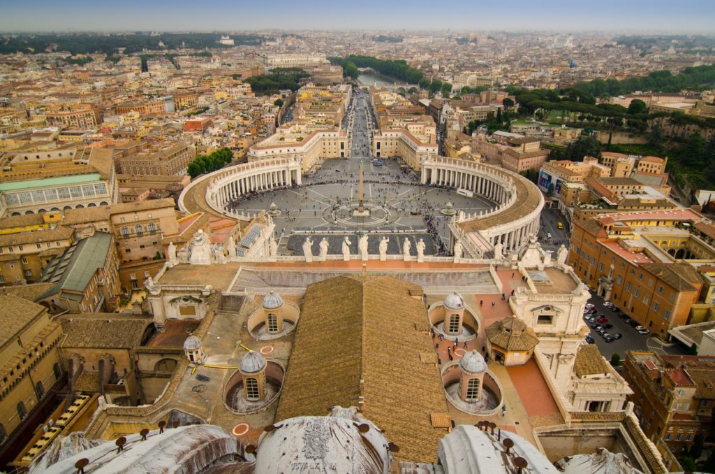 Vista aérea do Vaticano, viaje sem sair de casa